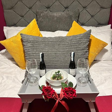 בריירלי היל Spacious 1 Bed Relocation Apartment Free Parking, מראה חיצוני תמונה