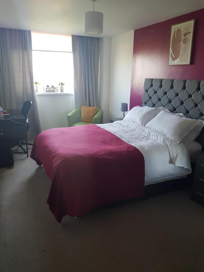 בריירלי היל Spacious 1 Bed Relocation Apartment Free Parking, מראה חיצוני תמונה