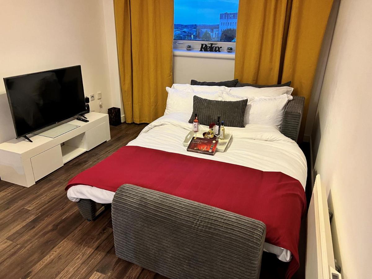 בריירלי היל Spacious 1 Bed Relocation Apartment Free Parking, מראה חיצוני תמונה