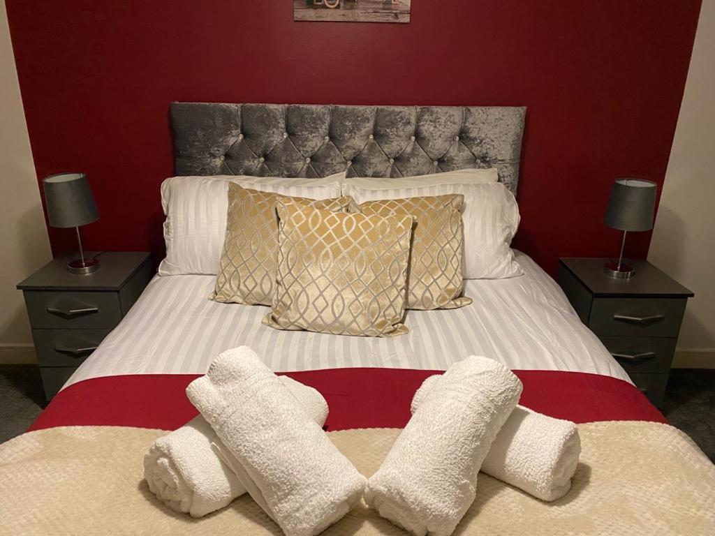 בריירלי היל Spacious 1 Bed Relocation Apartment Free Parking, מראה חיצוני תמונה